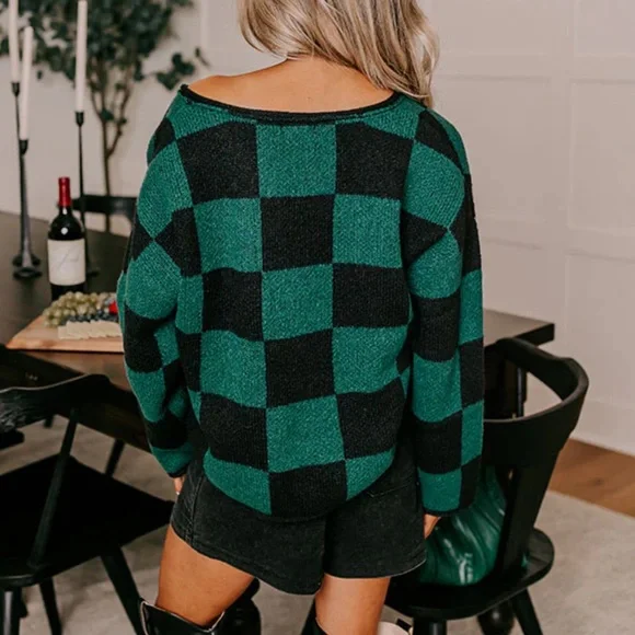 Black and Green Checkered Sweater - Picture 3 of 8